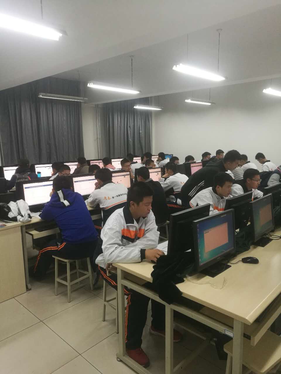 蓝鲸体育欧冠直播
